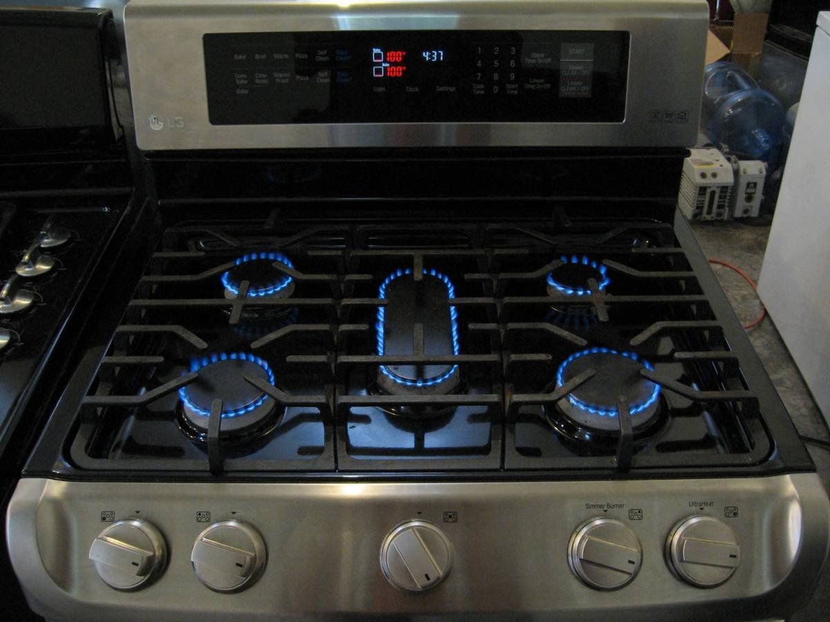 Oven and range repair in a Chula Vista kitchen